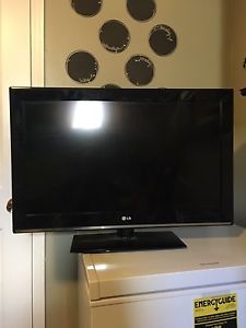 32" LG tv