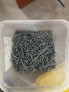 8lbs of 2.5" galvanized nails