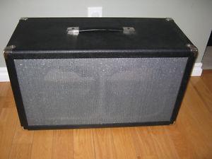 Awesome 2x10" Speaker Cabinet - Mint Condition