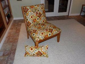 Beautiful Refinished Solid Oak Slipper Chair (XL)
