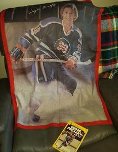 Collectable Gretzky wall hanging and book