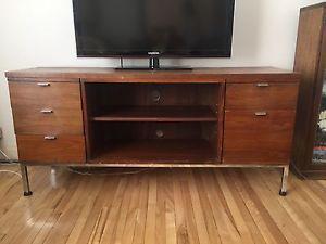 Credenza, Sideboard