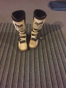 Dirt bike boots 90$