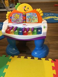 Fisher price piano (French)