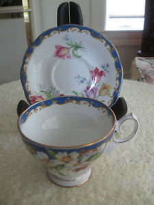 GORGEOUS OLD VINTAGE CHINA CUP & SAUCER