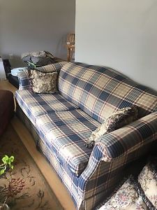 Hide-a-bed Couch