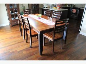 LIKE NEW Zara Dining Table and Chairs $ New