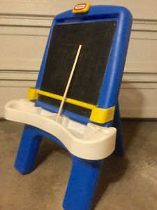 Little Tikes Easel and Chalkboard