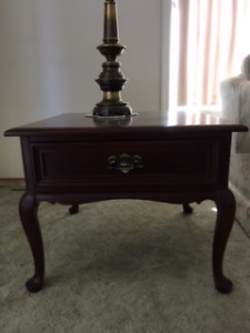 Mahogany End Table With Drawer