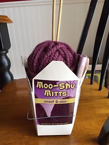 Mitts kit (yarn, needles, instructions)