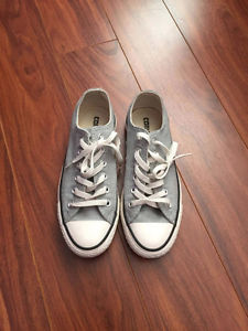 New Converse in Gray Violet