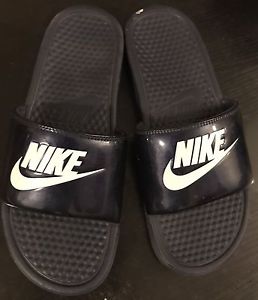 Nike Sandals Size 8