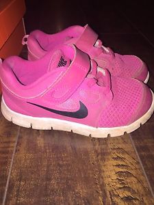 Nike size 10 toddler sneakers