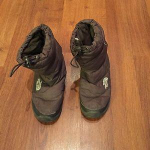 North face 700 boot- size 7