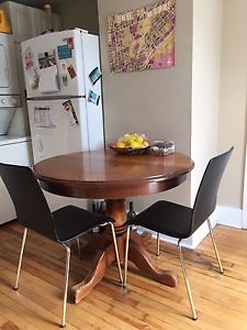 Pedestal Style Solid Wood Dining / Kitchen Table
