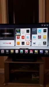Perfect condition LG SMART TV with smart remote