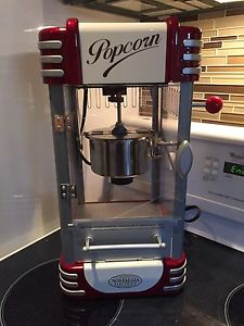 Retro Popcorn Machine