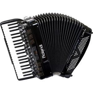 Roland FR7X digital accordion