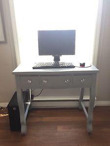 Small desk/ vanity