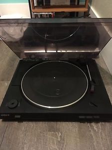 Sony PS-LX250H Automatic Turntable.