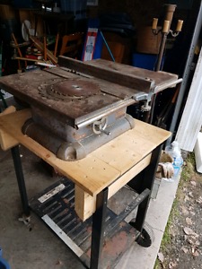 Table Saw for Sale.