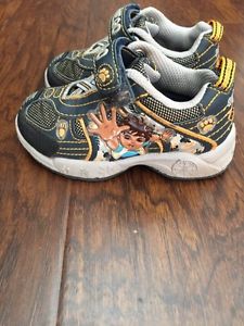 Toddler Boys Diego "light up" shoes size 7