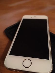 iPhone 5s - 16gb - $175 - BELL