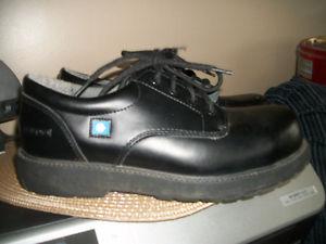 men's STEEL TOE shoes excellent condition CSA approved