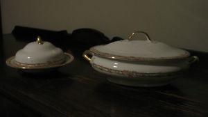 2 Covered Serving Dishes