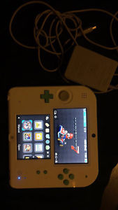 2DS with charger + Mario Kart NEED GONE ASAP
