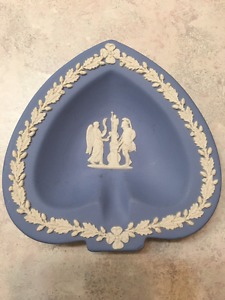 ANTIQUE WEDGEWOOD HEART SHAPED PLATE