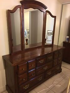 Bedroom set