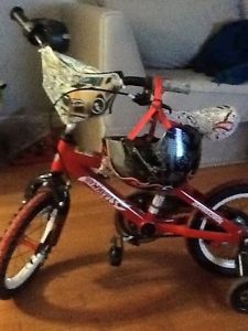 Boy's Hot Wheels 14" Bicycle with Helmet