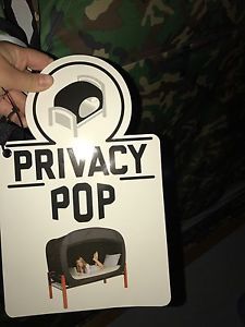 Camo pop up tent