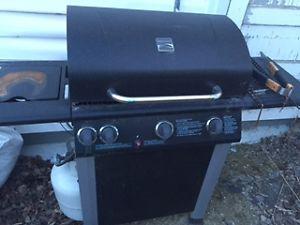 Kenmore BBQ includes tank