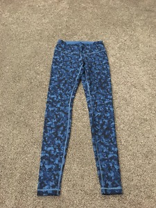 Lululemon pants for sale! only worn once, in very good