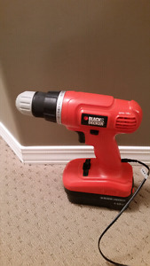 New 18V Black and Decker 18V Drill Like New Works great
