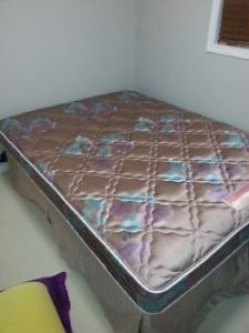 Queen size mattress, box spring, queen foam, queen sheets