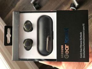 Samsung iconX wireless headphones almost NEW