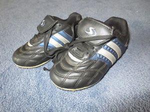 Soccer Cleats Size 9