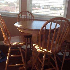 Solid oak Pub tabLe and 4 chairs(Wheatons)