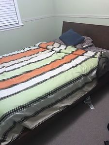 Tempurpedic queen size bed