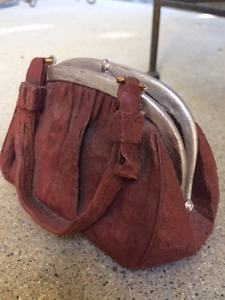 CERAMIC PURSE - $10 (VERY NEAT AND KITCHY)