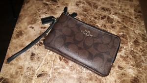 COACH wallet purse - Brand new condition !!