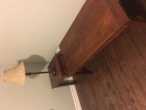 Coffee table, 2 end tables & 2 lamps