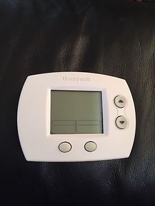 Digital thermostat - Not programmable