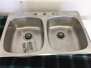 Double SS Kitchen Sink FOR SALE