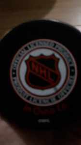  Montreal Canadiens / Rangers Bronze puck