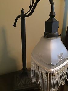 Striking table lamp - like new!!!