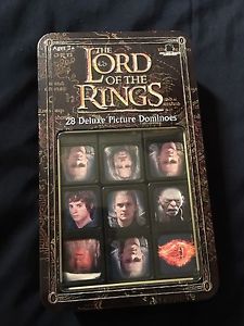 The Lord of the Rings 28 Deluxe Picture Dominoes